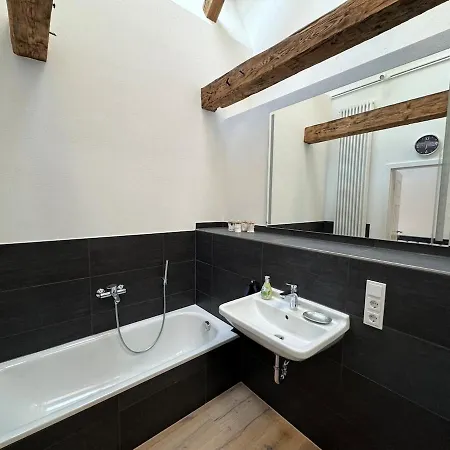 Moderne Im Denkmal Mit 3 Schlafzimmer Auf 120 Qm شقة فيلينغن سشفايننغ
