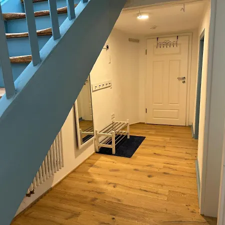 Moderne Im Denkmal Mit 3 Schlafzimmer Auf 120 Qm شقة *