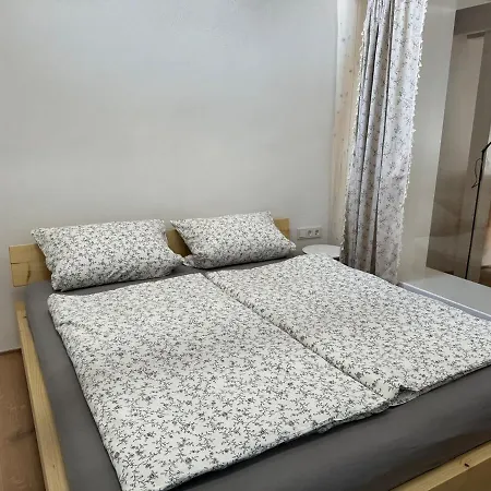 Moderne Im Denkmal Mit 3 Schlafzimmer Auf 120 Qm شقة فيلينغن سشفايننغ